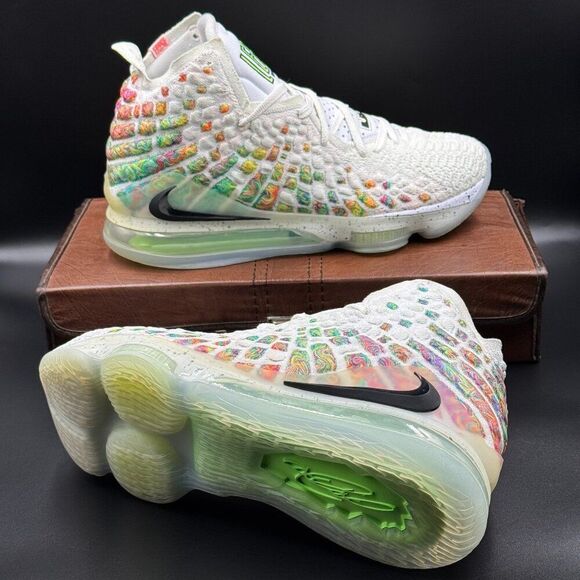 Nike LeBron 17 'Air Command Force' - Picture 1 of 10